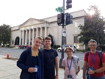 Team France in front of the DAR